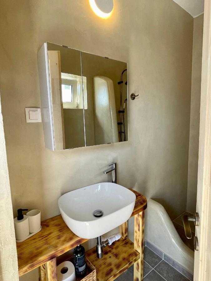 Charakas Horizon Apartment Gavrio Bagian luar foto